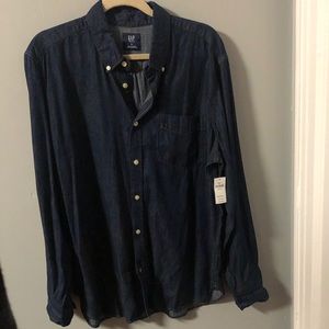 GAP Men’s Denim Shirt